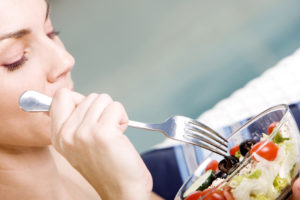 10 Ways To Practice Eating in Moderation