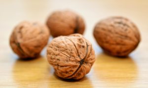 Best Nuts To Snack On For Weight Loss